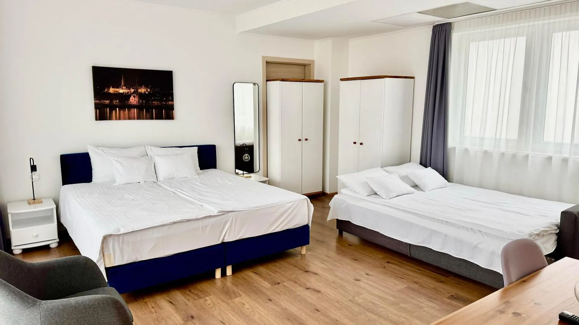 Rooftop City Residence With Deep Garage Budapeşte
