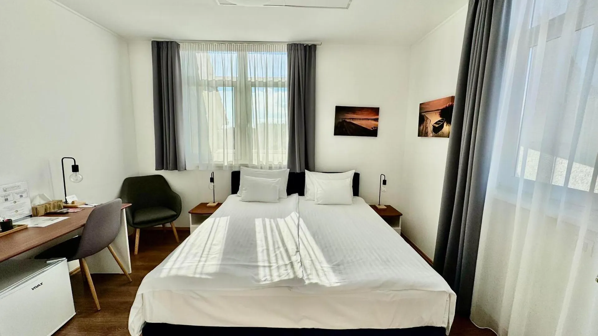 Hostel Rooftop City Residence With Deep Garage Budapeşte