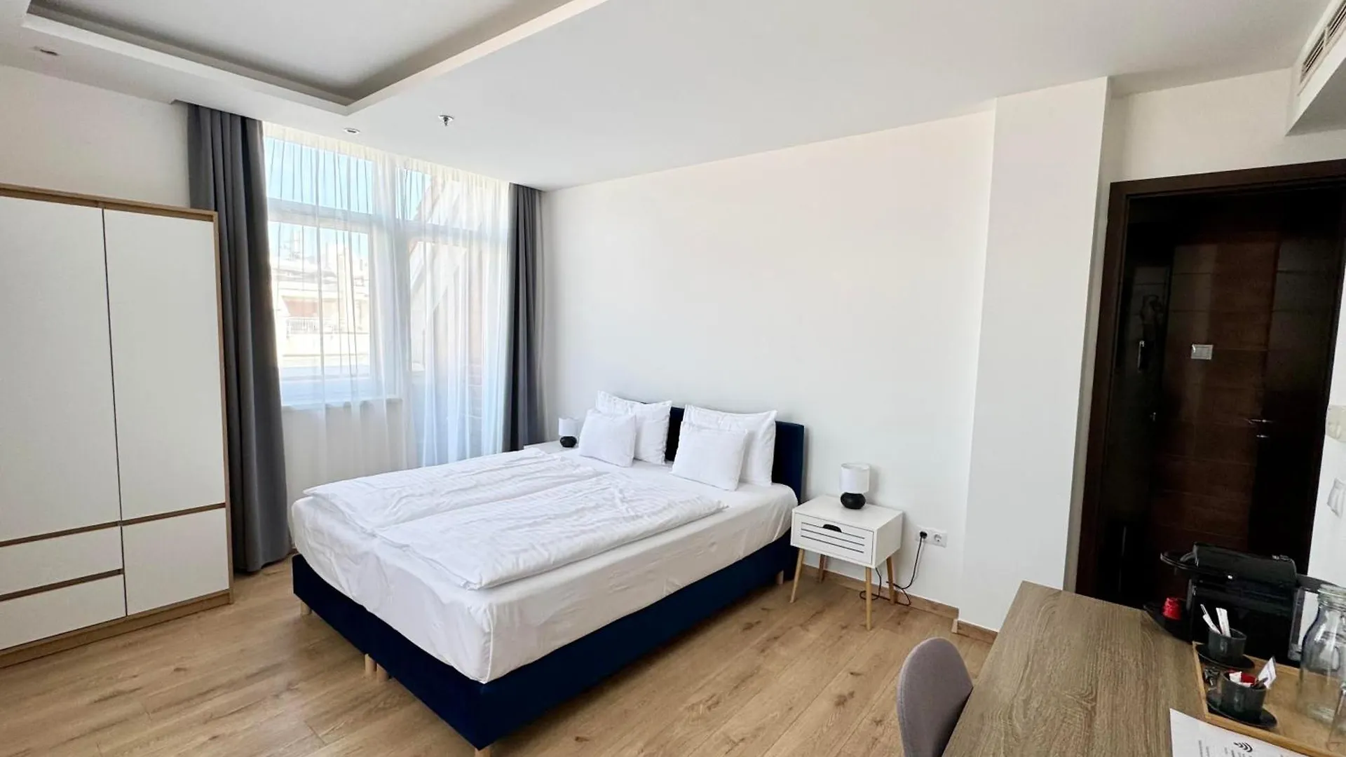Rooftop City Residence With Deep Garage Budapeşte 0*,  Macaristan
