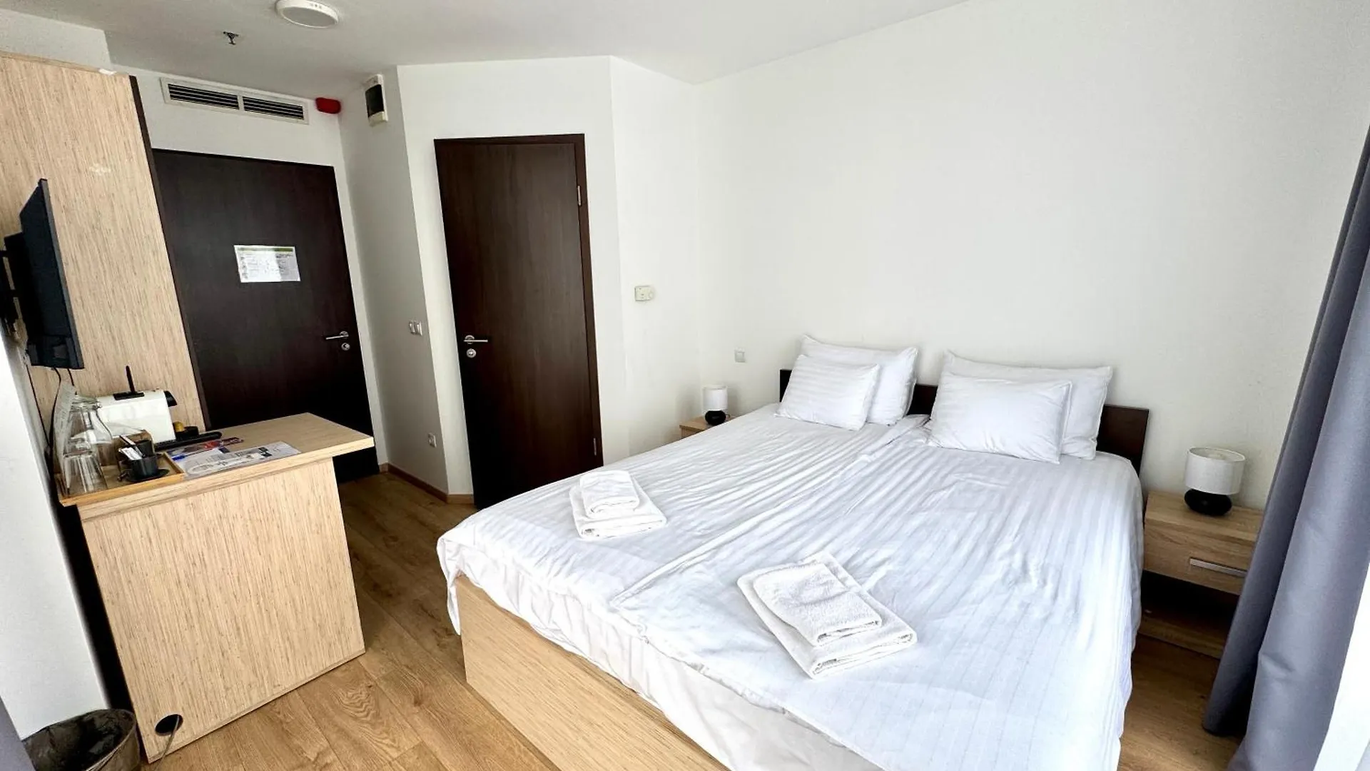 Rooftop City Residence With Deep Garage Budapeşte Hostel
