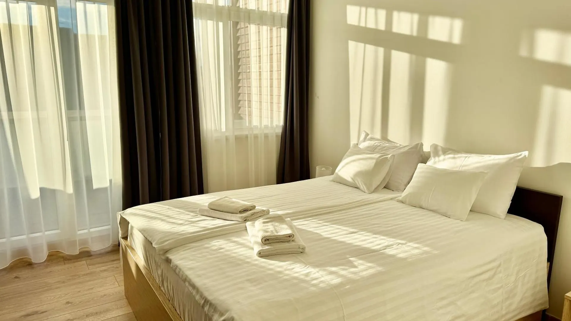 Hostel Rooftop City Residence With Deep Garage Budapest Hungary