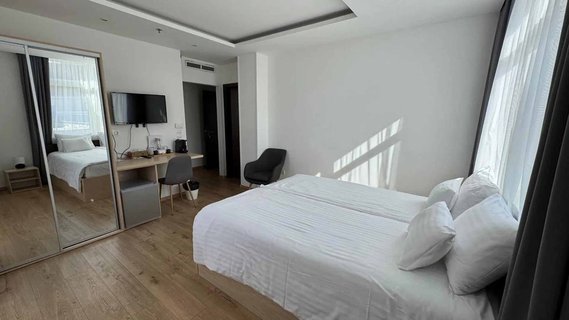 Rooftop City Residence With Deep Garage Budapest 0*,