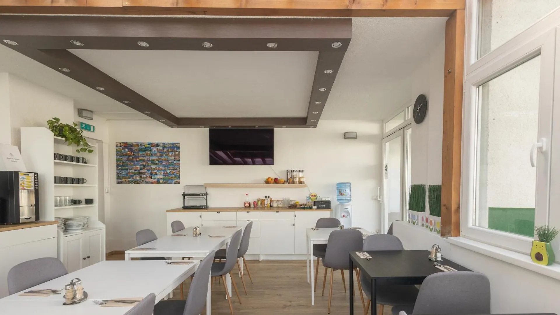 Rooftop City Residence With Deep Garage Budapest Hostal