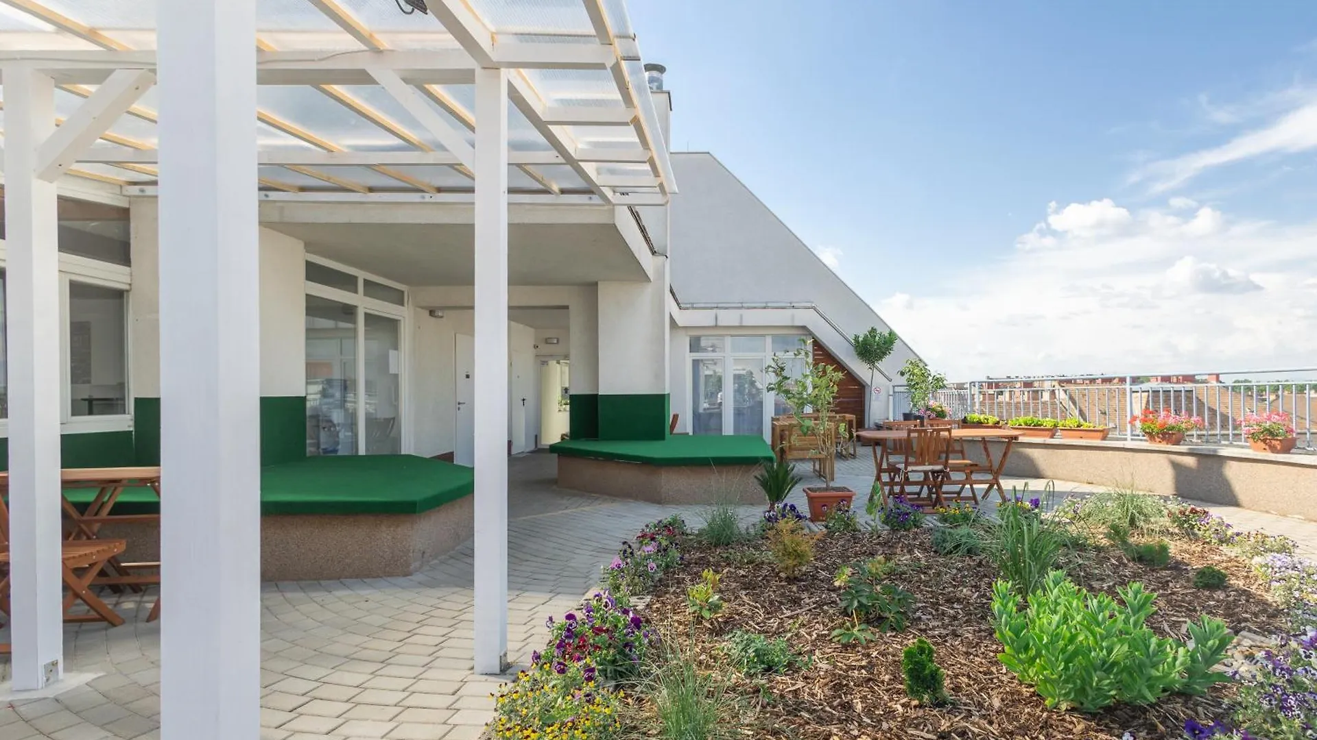 Hostal Rooftop City Residence With Deep Garage Budapest